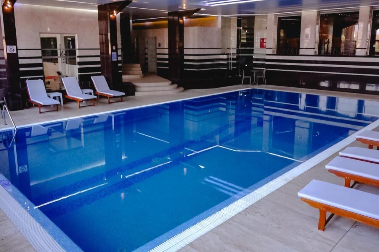 Hotel International Prishtina & Spa Pristina Exterior foto