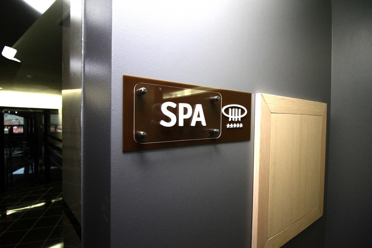 Hotel International Prishtina & Spa Pristina Exterior foto