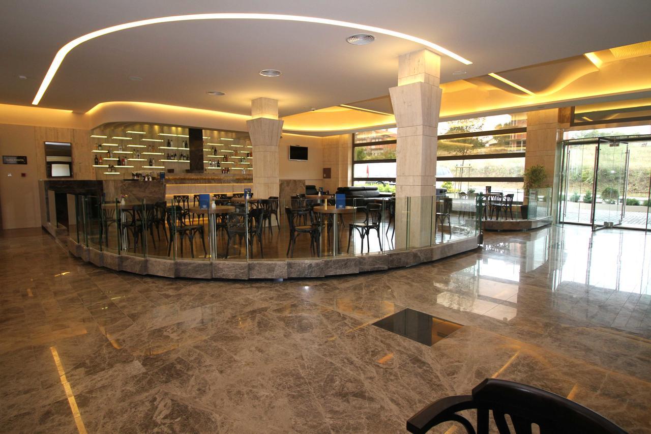 Hotel International Prishtina & Spa Pristina Exterior foto
