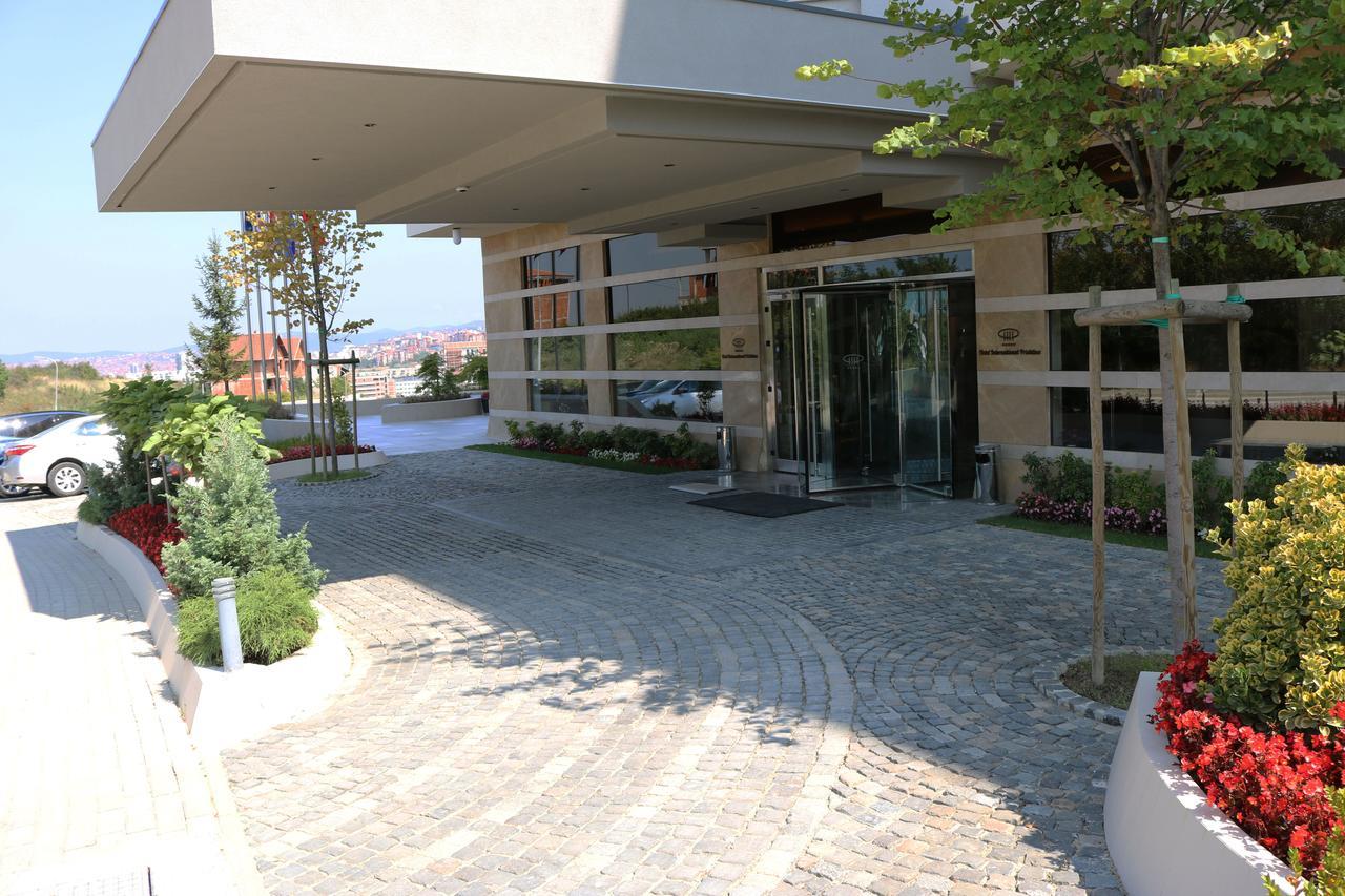 Hotel International Prishtina & Spa Pristina Exterior foto